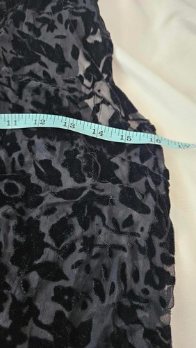Boutique Forever 21 Women's Sheer Black Floral Sleeveless Blouse Size Small - Picture 5 of 6