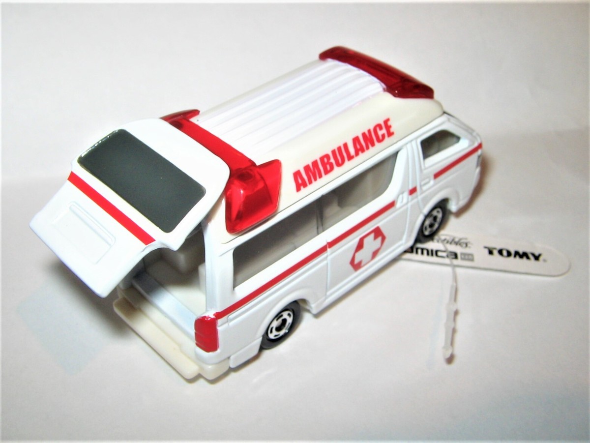 TOMICA No.79 Toyota HiMedic Ambulance w/Hatch 1/64 S Die-cast New