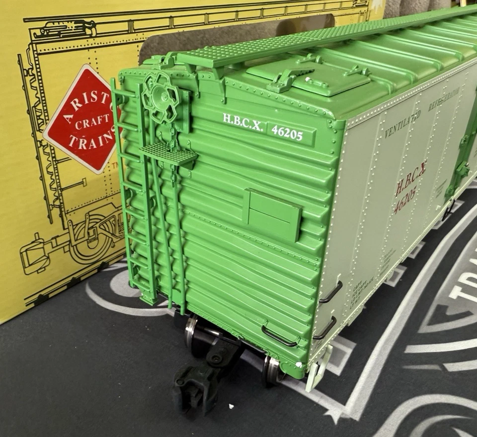 Aristo Craft ART 46205 Heineken Beer Reefer green metal wheels NEW/BOX G Scale - Image 2 of 4