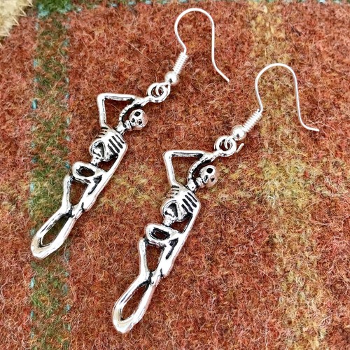 Halloween ๐ Skeleton Earrings. Tibetan Silver Earrings. Scarefest Gift. - Picture 2 of 3