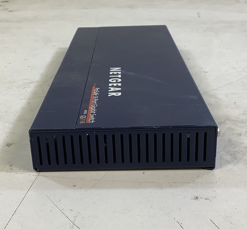 NetGear ProSafe 16 Port Gigabit Switch GS116 V2 NS-D3E - Picture 2 of 5