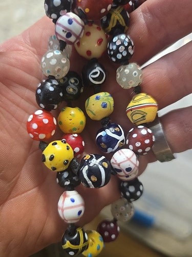 Collana di perle Anique Trade, Skunk rotonda 1000 occhi e altre perle di vetro veneziano - Foto 8 di 8