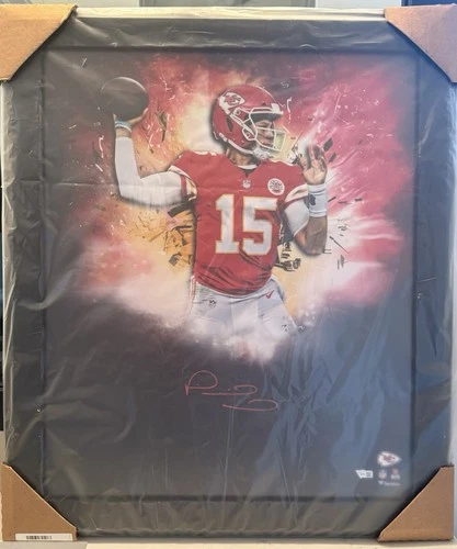 PATRICK MAHOMES Signed Autographed Auto Framed 20x24 In Focus Photo Fanatics