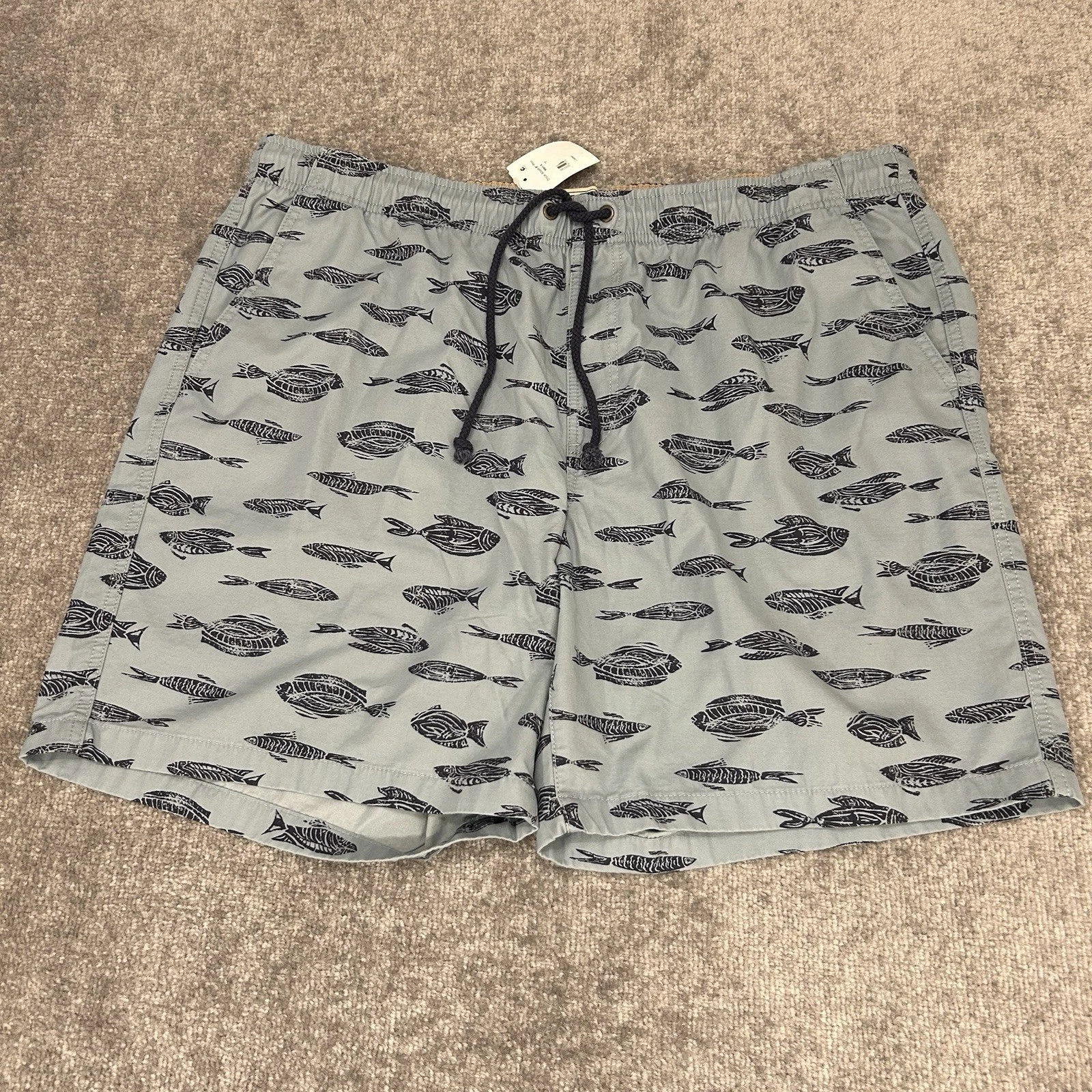 LL Bean Dock Shorts Mens XXL Blue Fish Print Classic Fit Casual Pockets NEW