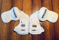 MINT SHER-WOOD 5030 TRADITION PMP HOCKEY SHOU...