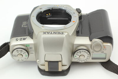 MINT] Pentax MZ-5 Film SLR Camera Data-back w/ Pentax 18-55mm Lens