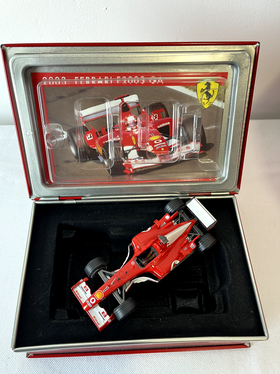 Hot Wheels Ferrari F2003 – Michael Schumacher N°1 – Échelle 1/43 – SF14/03