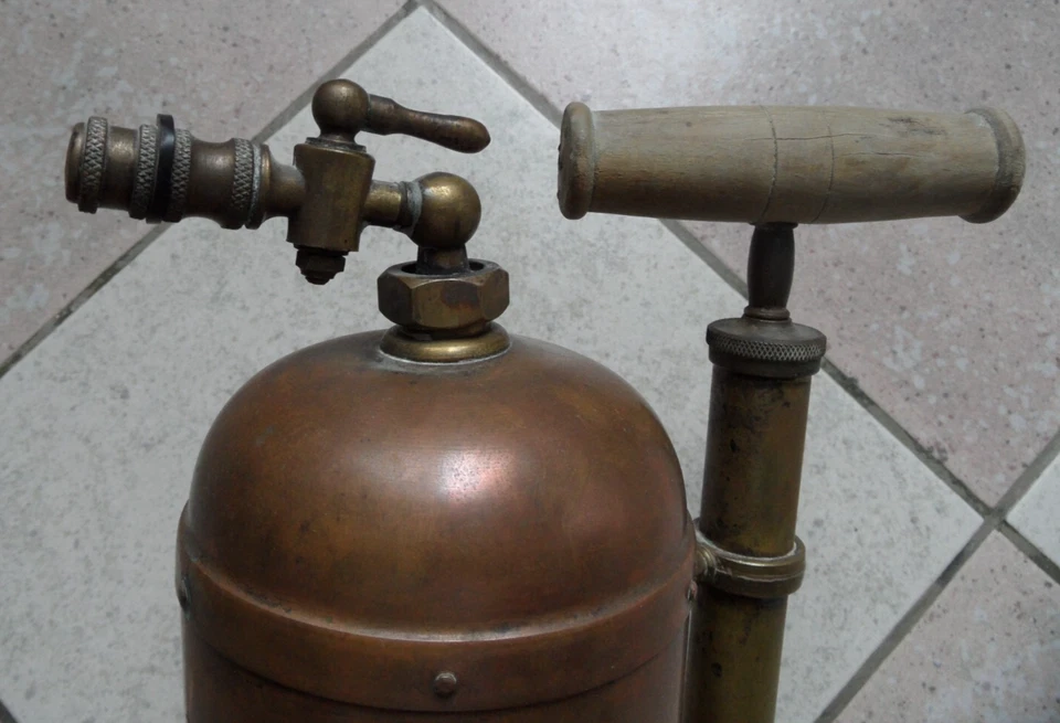 ANCIEN PULVERISATEUR CUIVRE MURATORI - Photo 4/4