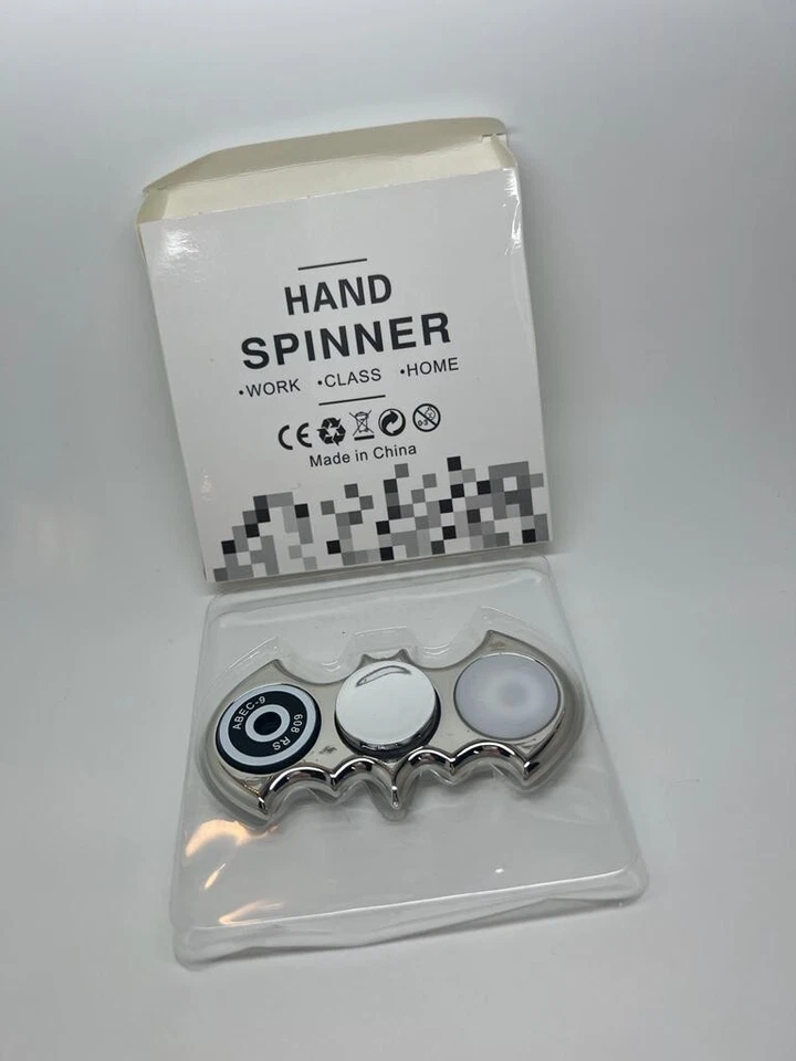 Nuevo Fidget Spinner con Luz LED Plateado Estilo Batman Aliviar Ansiedad Estrés Foto 4 de 4