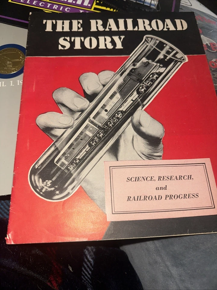 Lot of Magazine Catalogs Union Pacific Marklin Conrail MTH American Short line - Image 2 of 4