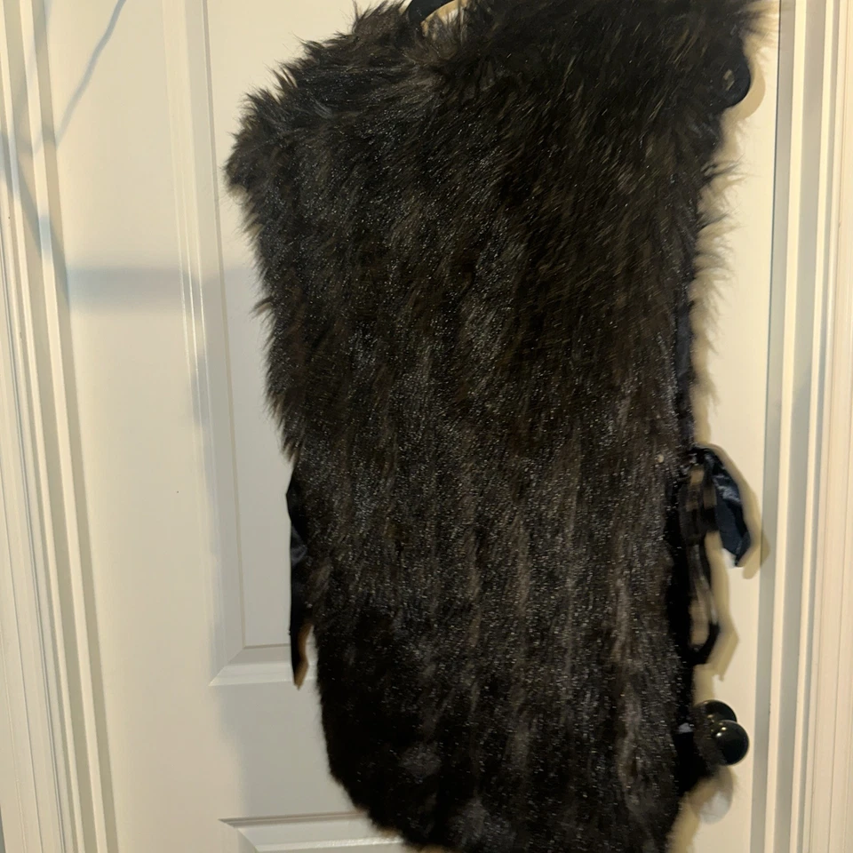 Chaleco peludo recortado Trina Turk Lg Foto 2 de 4