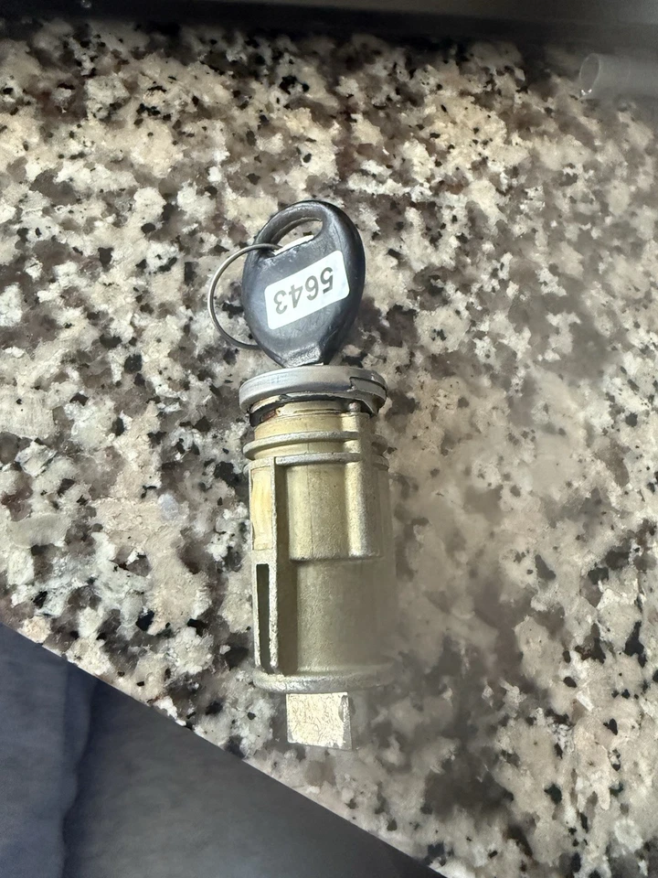 Jeep Liberty 2003 interruptor de encendido cerradura y llave Foto 3 de 4