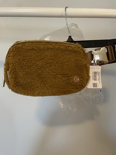 Sac ceinture Lululemon Everywhere polaire marron neuf avec étiquette - Photo 1/2