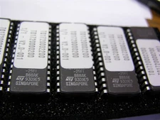 5 STMicroelectronics M27C256B-25FI 256Kbit UV EPROM ICs