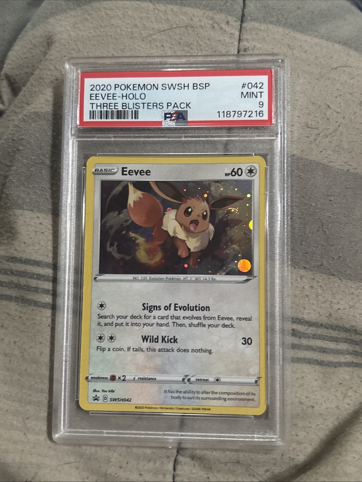 2020 Pokémon Eevee-holo Promo SWSH042 Black Star PSA MINT 9
