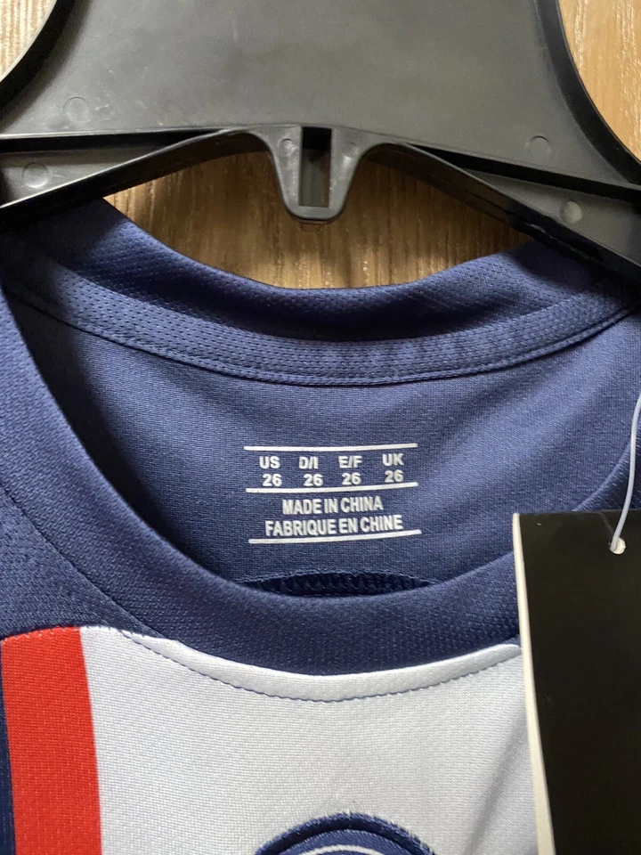 Conjunto de camiseta Qatar Neymar Jr con pantalones cortos/almohadillas/calcetines talla 26 Foto 2 de 4