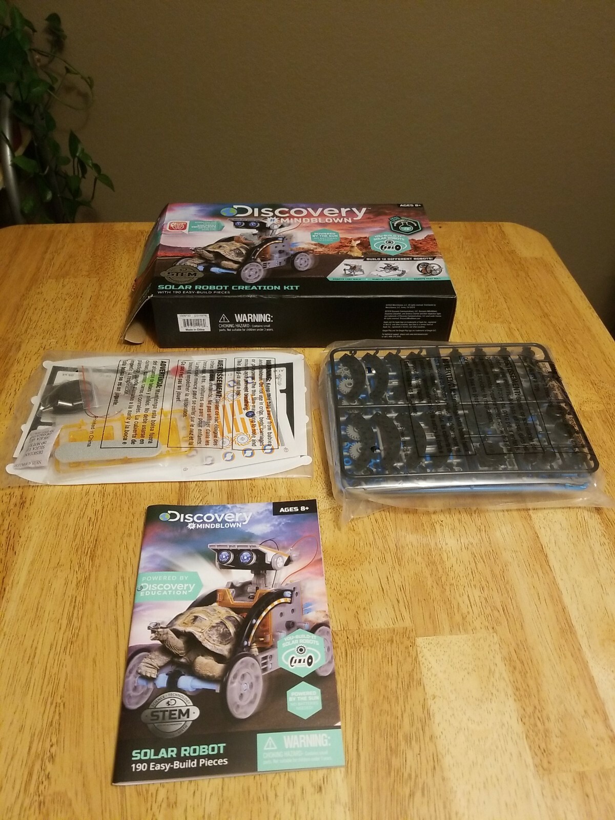 discovery mindblown solar robot creation kit