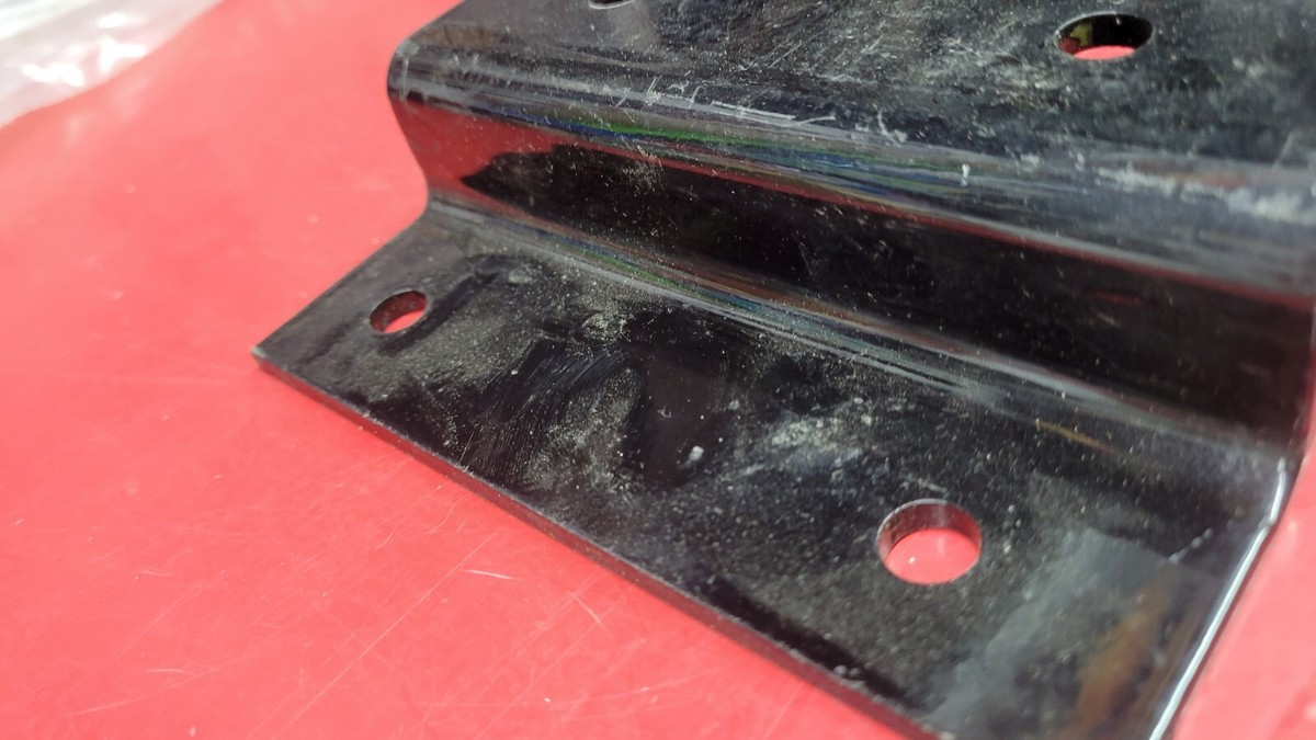 8082618 GENUINE VOLVO OEM BRACKET NOS | eBay 