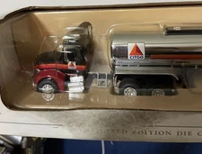 PETERBUILT 385 TANKER CITGO 33072 Fuel Tanker SpecCast 1:64 Die Cast