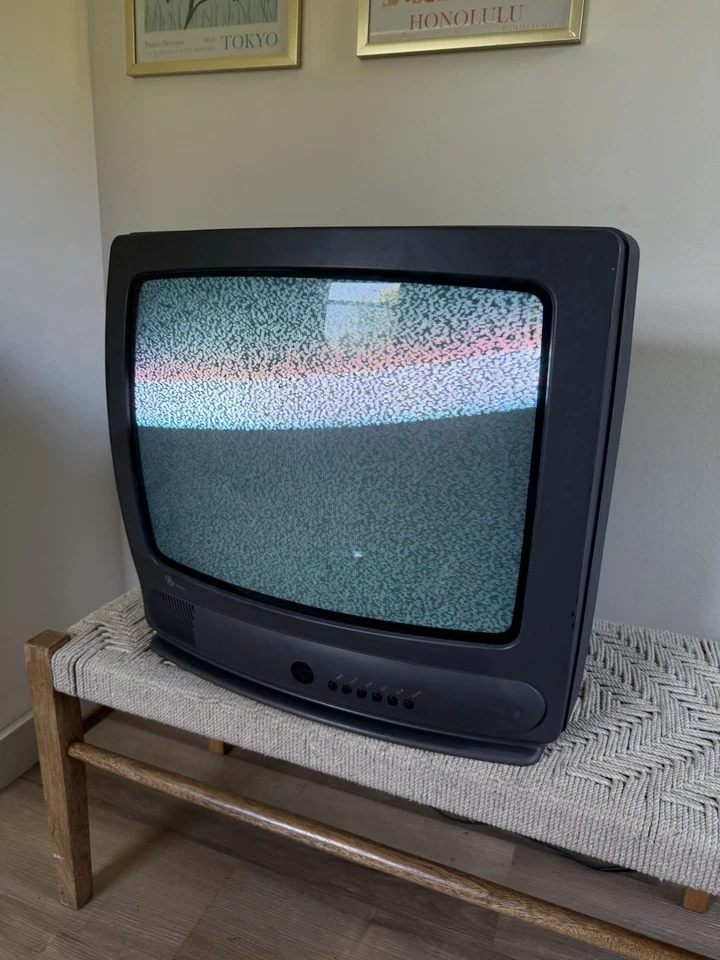 🍊TV CRT General Electric GE 19" 1994 de colección | Modelo 19GT311 ¡Para juegos retro! Foto 2 de 4