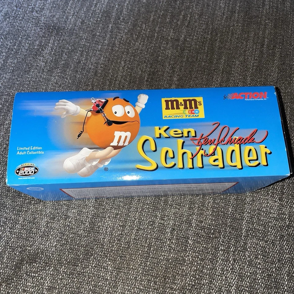 2000 Action 1:24 Ken Schrader #36 M&M's / Keep Back New Driver Pontiac - Image 3 of 4
