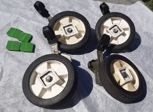 Räder komplett mit Höhenverstellung für Rasenmäher