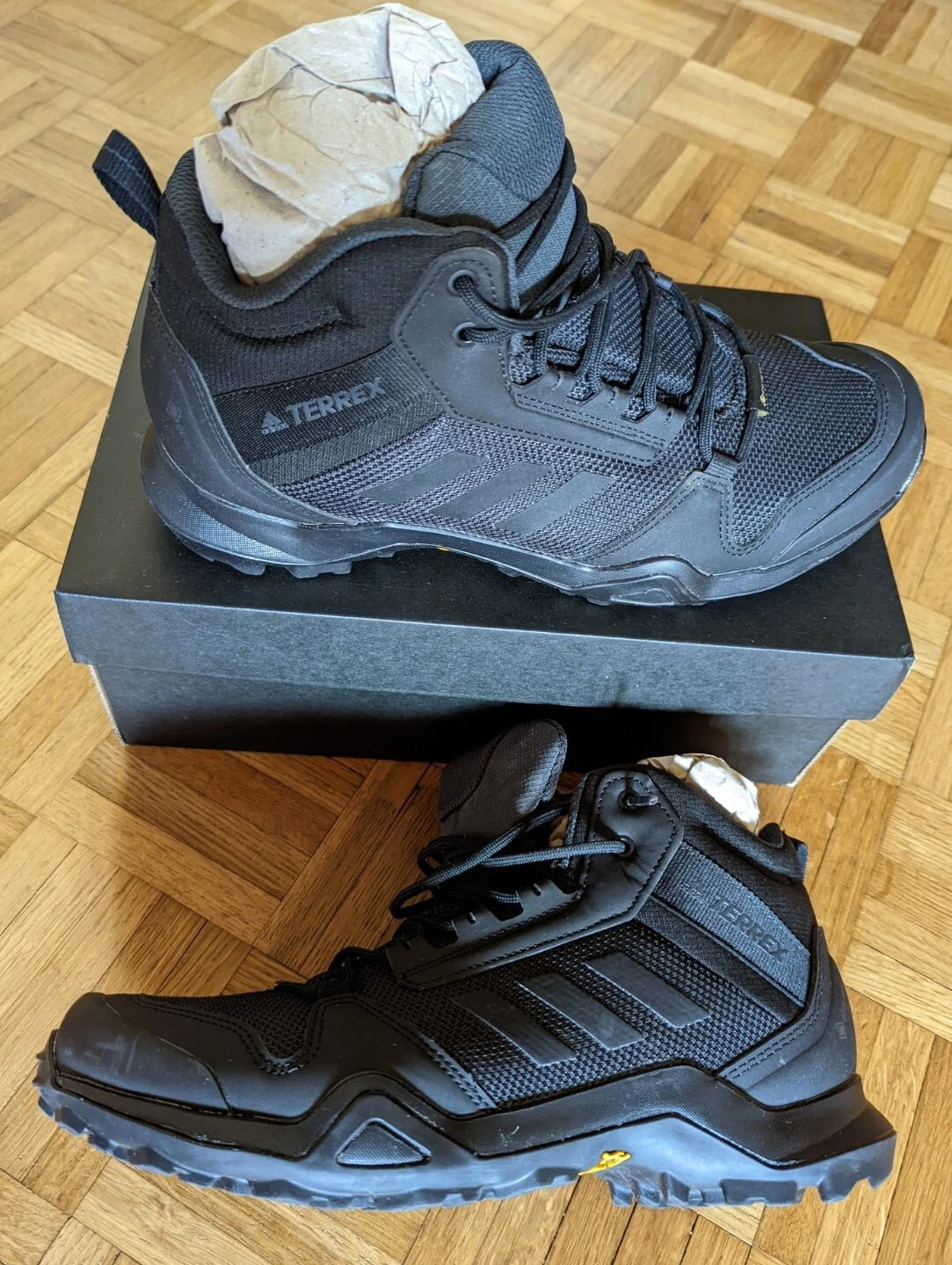 Scarpe da passeggio Adidas TERREX AX3 GTX autentiche metà UK 9 US 9 5 EUR 43 originali