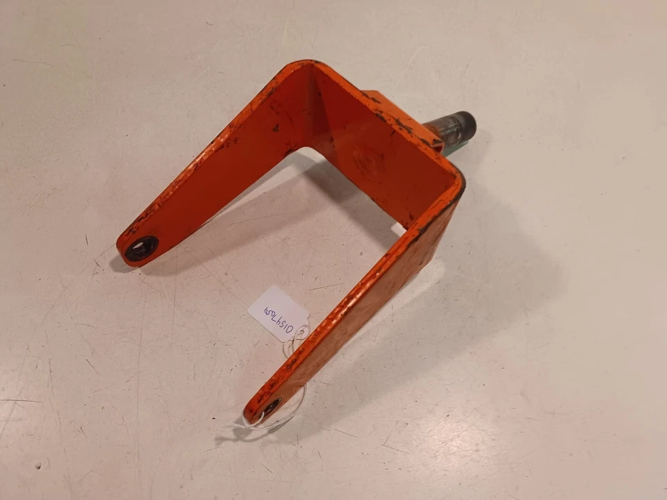 ARIENS FRONT WHEEL YOKE 01547059 - Image 2 of 4