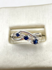 STERLING SILVER 925 ROUND BLUE AND WHITE GEMSTONE 2mm BAND SIZE 7 RING 2.9g