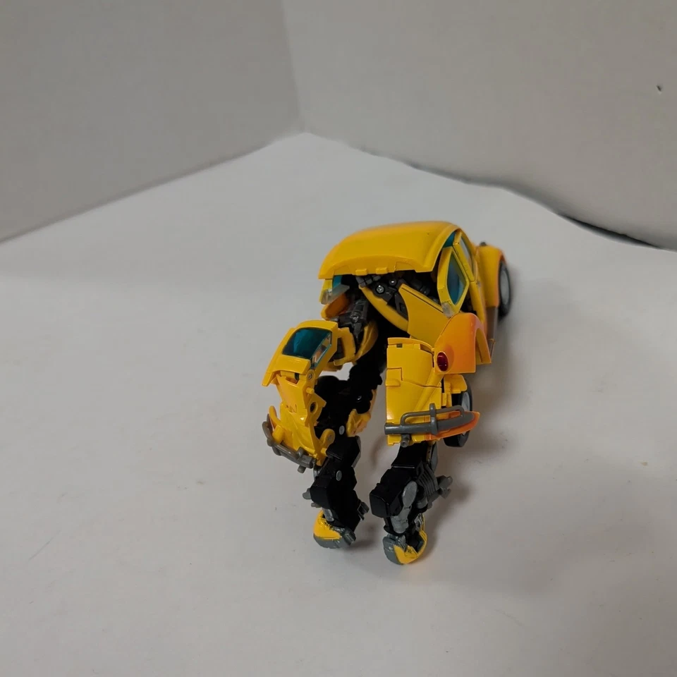 Transformers Masterpiece MPM-7 Bumblebee Volkswagen Missing Head - Image 3 of 4