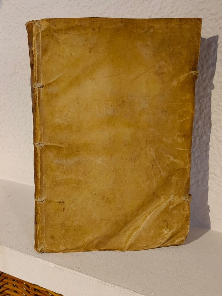 1735 Spanish Book, Sagrado inexpugnable, vellum cover, two-ink text, engraving - Image 4 of 4