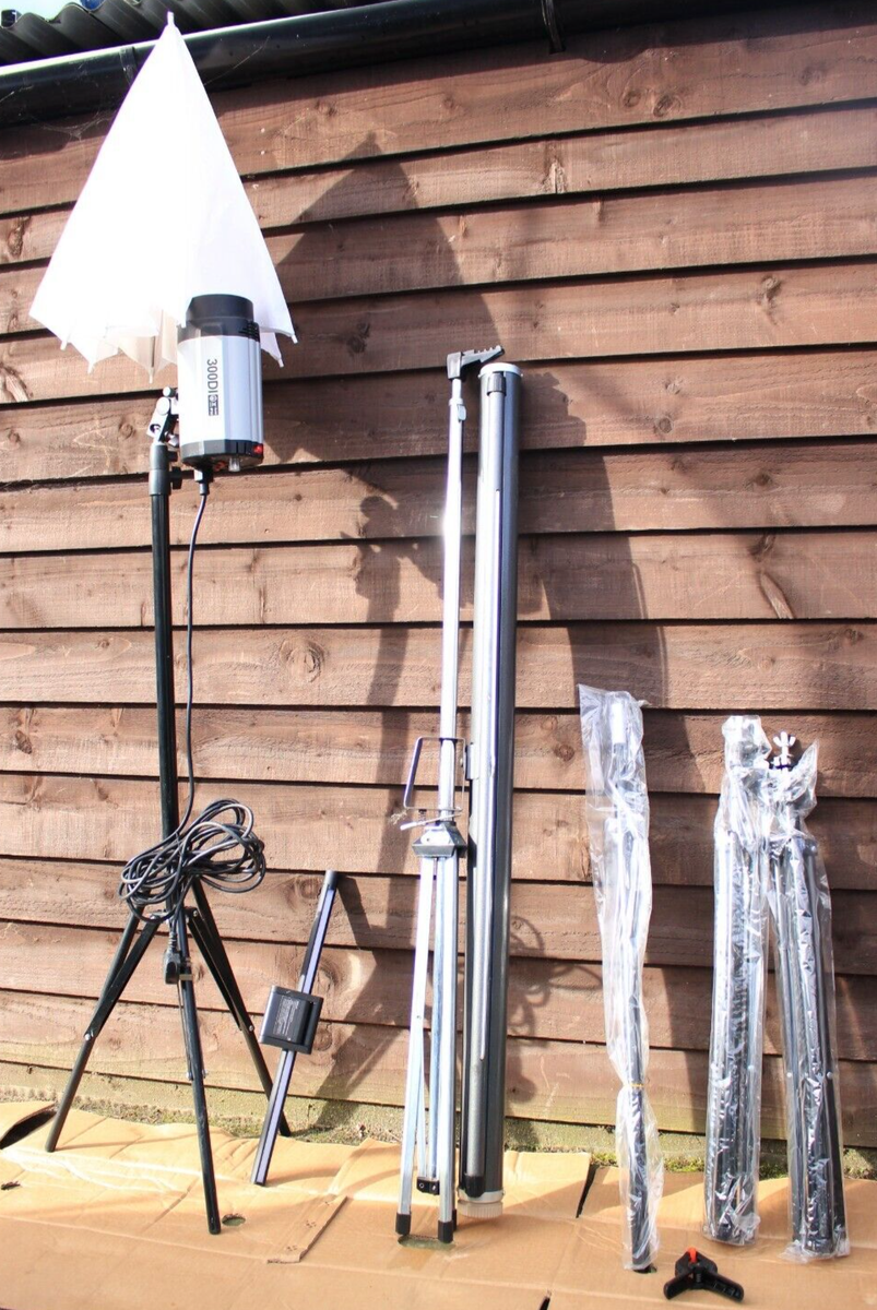 JOB LOT PHOTOSHOOT SET 300DI STUDIO FLASH STROBE TRIPODS