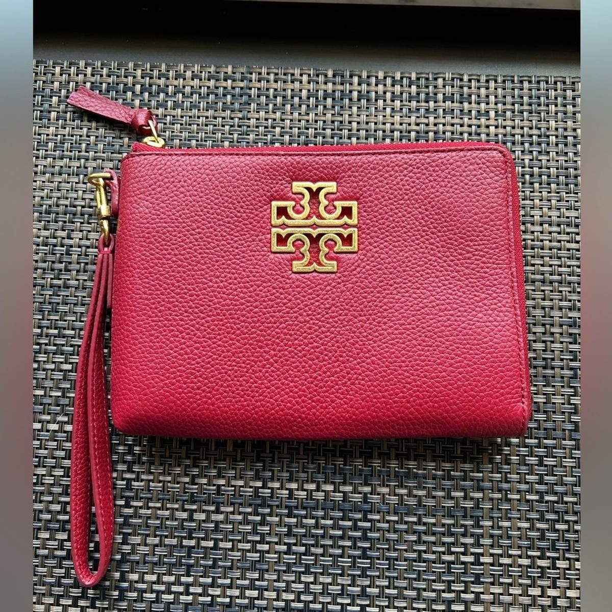 Tory Burch Britten Leather Pouch | eBay display picture 2