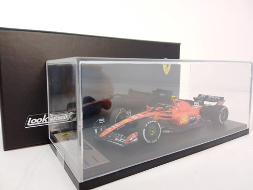 Looksmart Ferrari SF-23 #55 Carlos Sainz Jr Winner Singapur 2023 1/43 LSF1054 - Bild 3 von 4