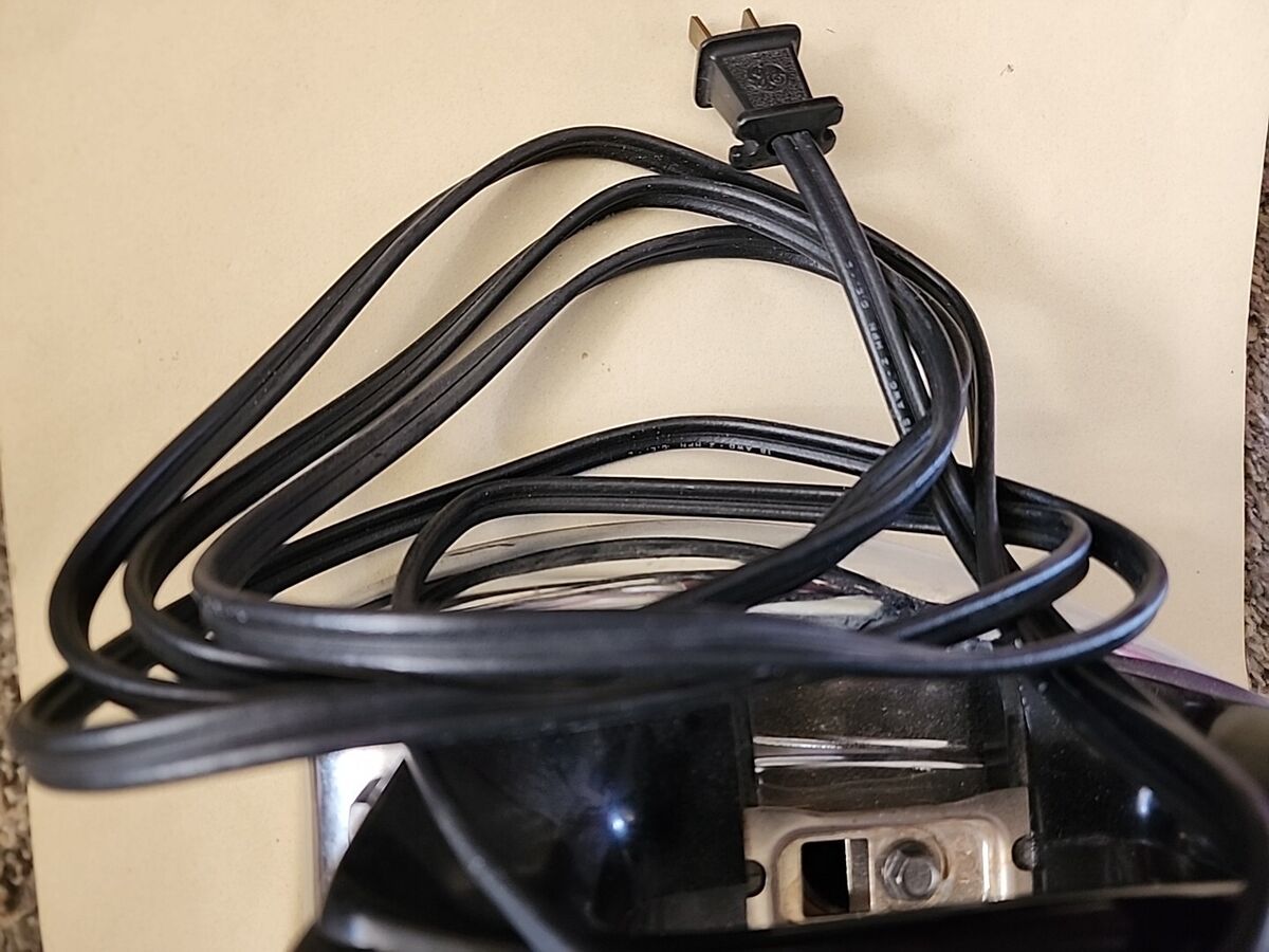 GE General Electric Chrome Steam Iron H10F63 Works Black GE General Electric Chrome Steam Iron H10F63 Works Black