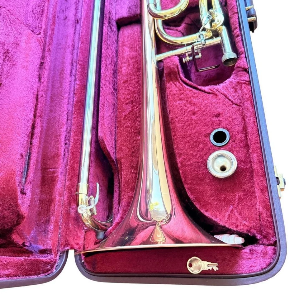 Bajo tenor trombón BESSON SOBERAN 944 usado Japón #01 Foto 2 de 4