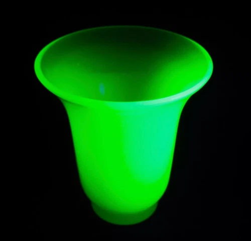 Murano Signed Cenedese Art Glass Uranium Bell Shaped Multi Purpose Holder 1960s