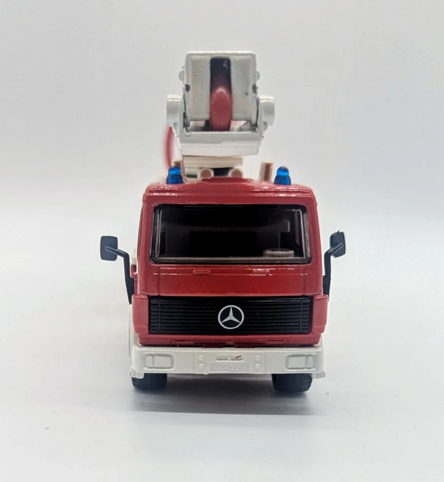 Siku 3720 Mercedes Simon Snorkel Fire Engine – Super Serie 1:55 – Boxed - Image 4 of 4