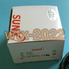 ONE NEW SUNX pressure sensor DP2-20Z
