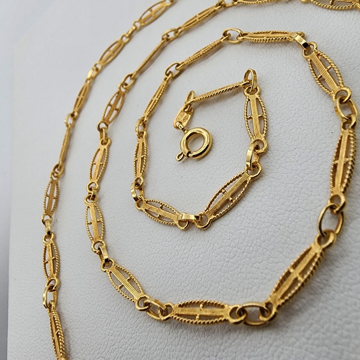 18k .750 Yellow Gold Art Deco Italy Fancy Chain 24