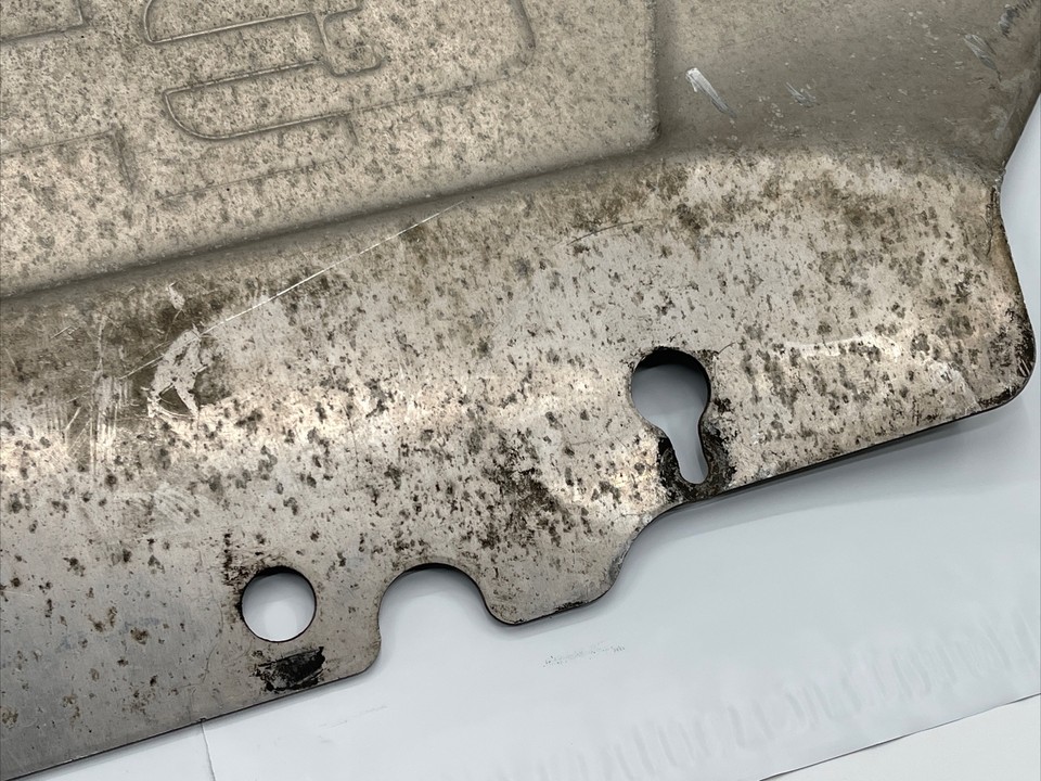 0610 HUMMER H3 FRONT SKID PLATE UNDER SPLASH SHIELD ENGINE COVER OEM