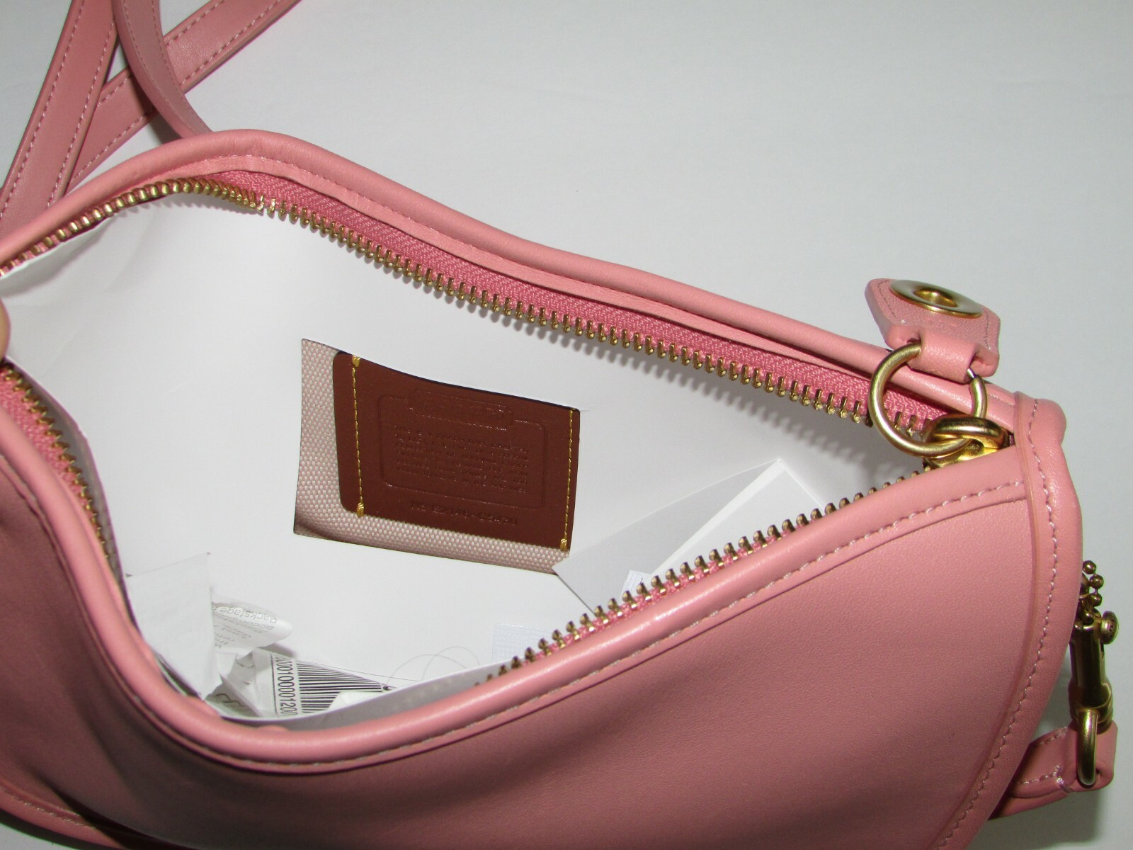 coach swinger glovetanned leather shoulder bag