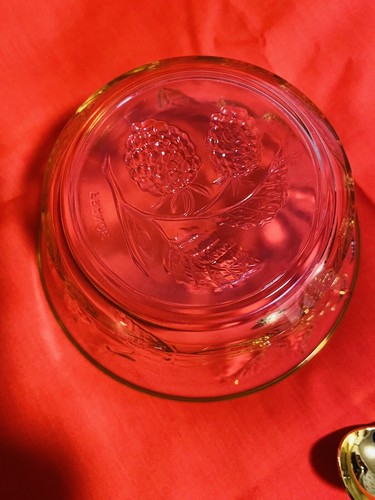 Clear Glass Condiment Bowl Gold Rim Embossed Berry & Leaf Design 5"W 2 1/4" T - Picture 5 of 7