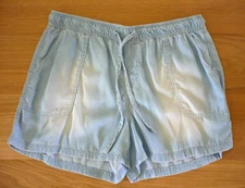 C&C California Womens L Chambray Light Demin Pull On Shorts w/Drawstring Beach