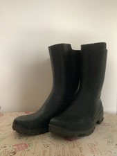 Men’s Black Wellington Boots, Size 9/43