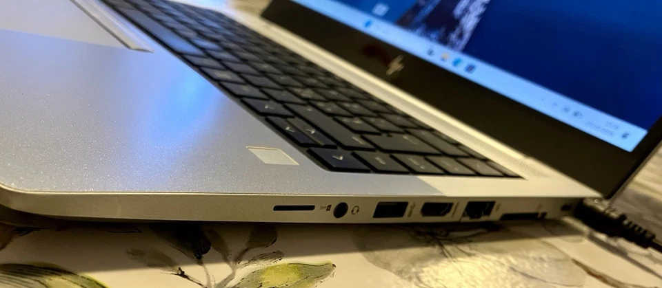 HP EliteBook 840 G5 · i7-8650U · 16GB · 512GB, foto 4 di 5