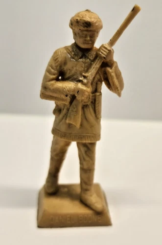 Vintage 1950s Marx Western Playsets. 60mm Daniel Boone Figure. Square Bottom