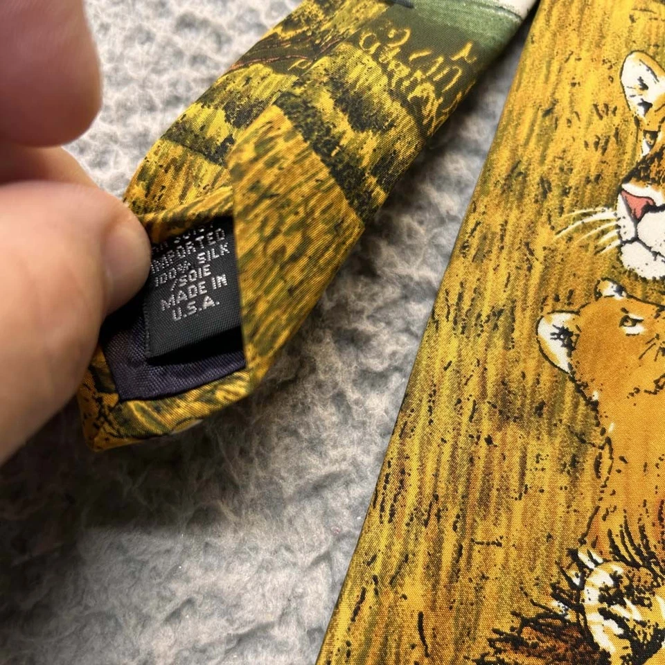 Corbata de seda de colección Lions World Wildlife Fund para hombre WWF 90s Foto 3 de 4