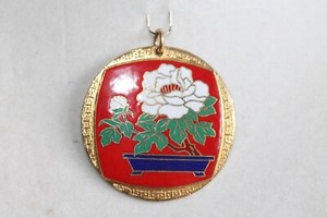 Authentic VINTAGE GOLD PLATED ENAMEL FLORAL CHINESE SIGNED SHANGHAI PENDANT
