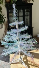 NIB Iridescent Easter Valentine Tree Feather Tree Tinsel Table Top 18"🤍